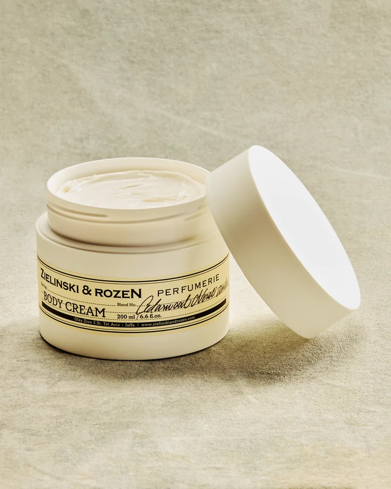 Cedarwood, Neroli, Amber