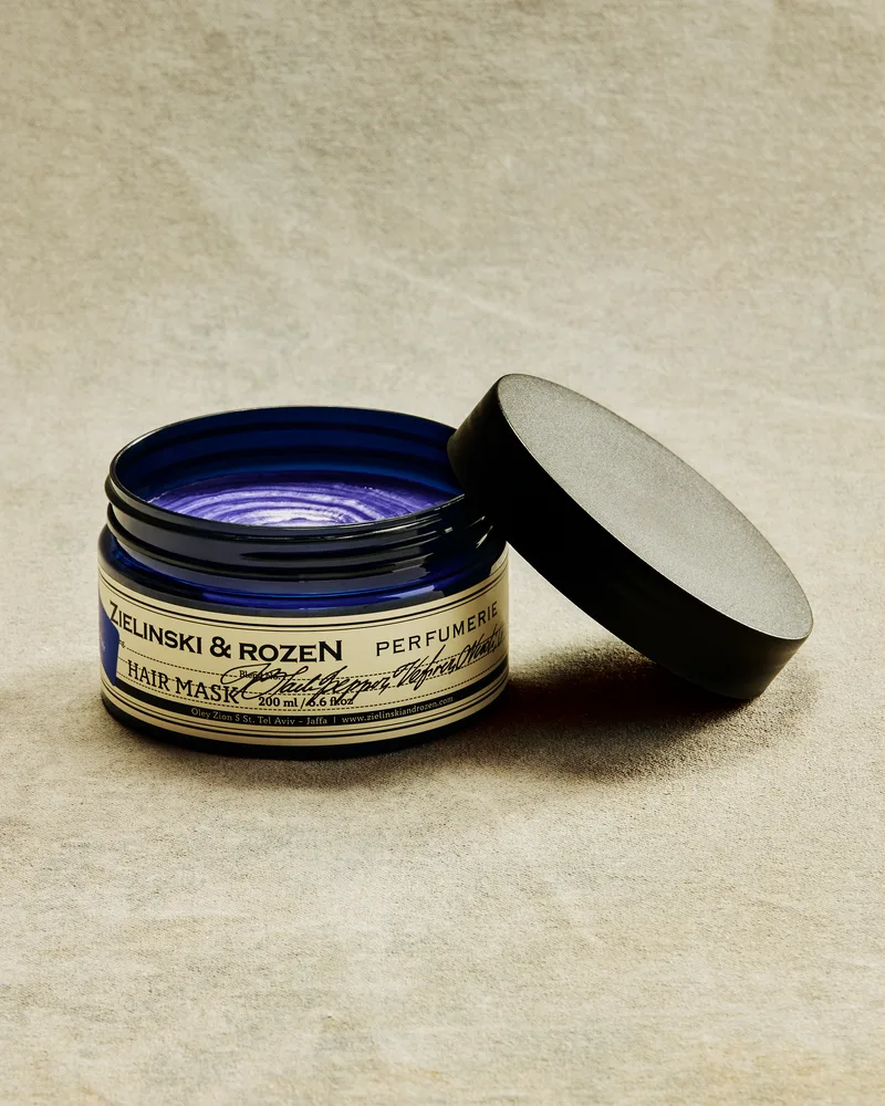 Black Pepper, Vetiver, Neroli, Amber
